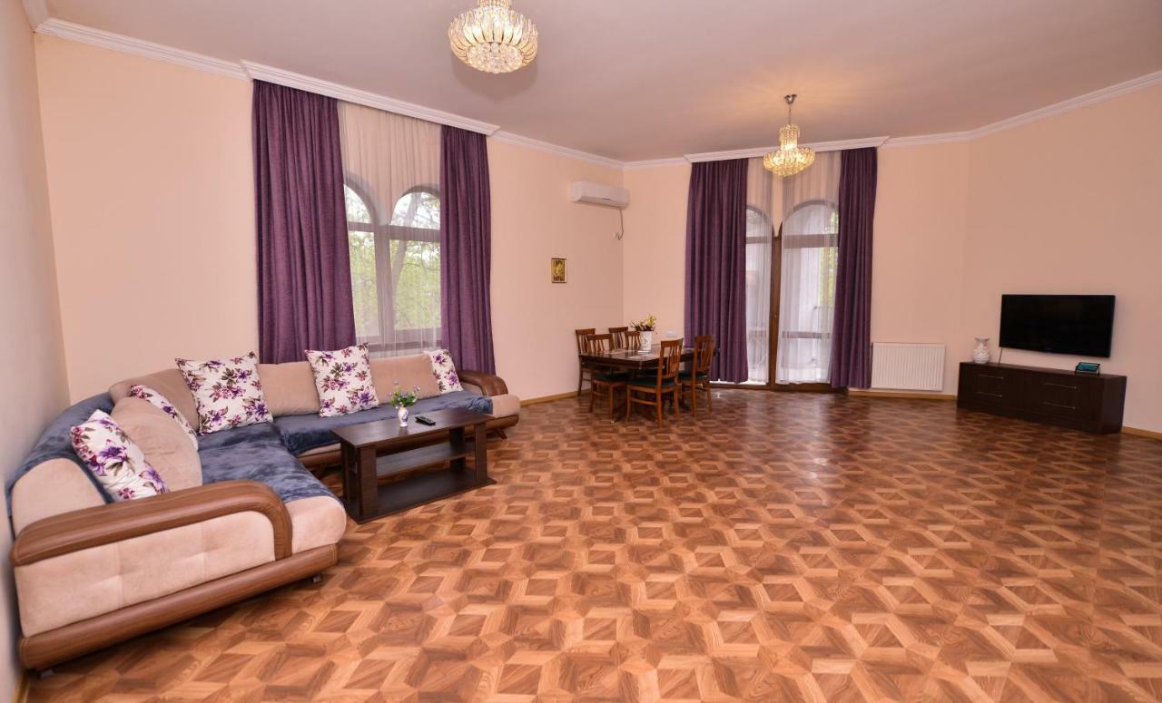 Apartment Kera Кутаїсі Екстер'єр фото